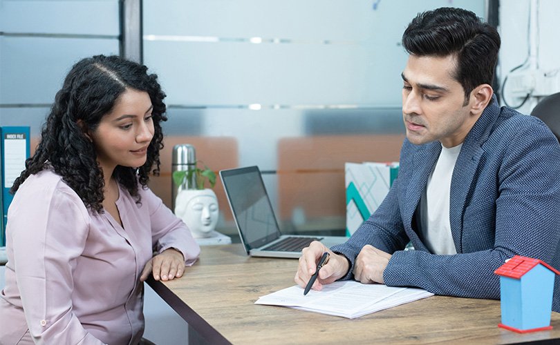Personally Handled Debt Management vs. Professional Debt Counseling: Which Is Right for You